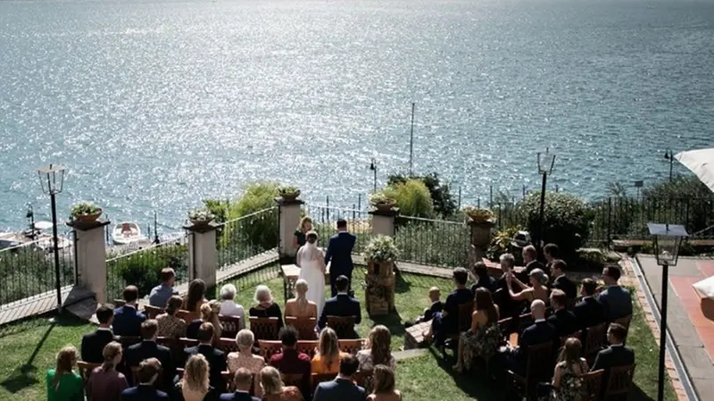 Matrimonio sul Sebino - Foto tratta da Instagram