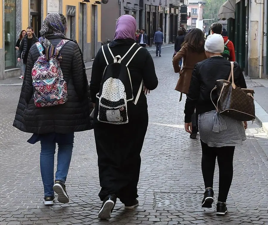 Su TikTok Senza Velo: I Parenti Dall’Egitto Avvisano Il Padre Che La ...