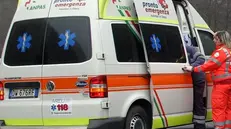 Un'ambulanza (foto d'archivio) - © www.giornaledibrescia.it