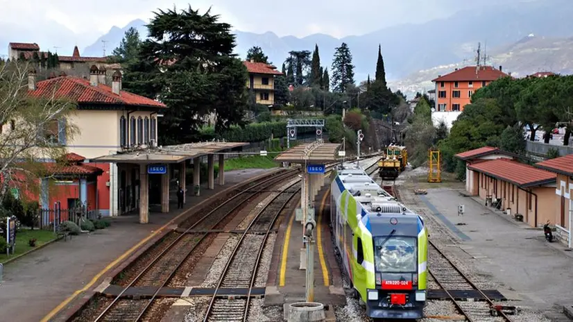 La stazione ferroviaria di Iseo (archivio)