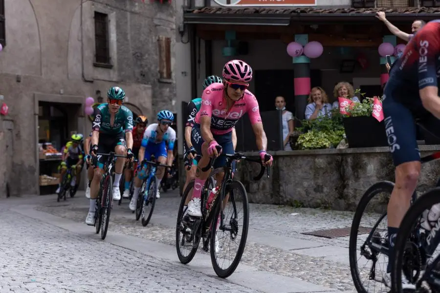 Il passaggio del Giro d'Italia in terra valsabbina lo scorso 24 maggio - © www.giornaledibrescia.it