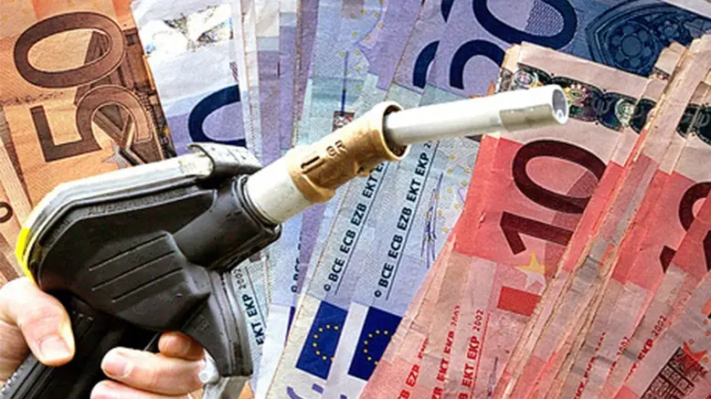 Salgono i prezzi dei carburanti - © www.giornaledibrescia.it