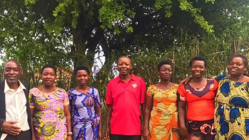 Sara Loda (prima a destra) tornerà in missione - © www.giornaledibrescia.it