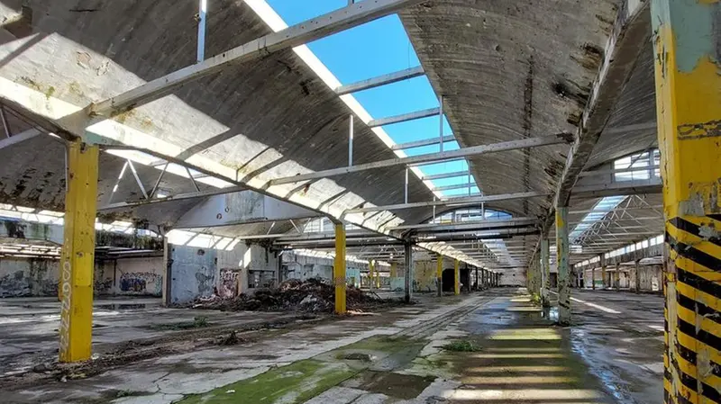 I capannoni industriali dell'ex Ideal Standard coprono un’area di 35mila mq
