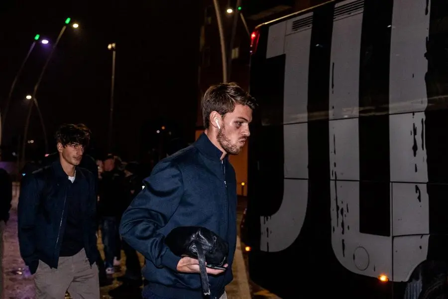 L'arrivo della Juventus in stazione a Brescia
