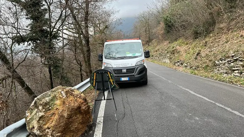 Il distacco di un roccione a Botticino