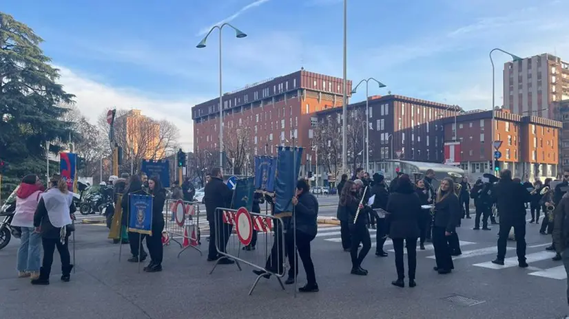 Il corteo passa da via Vittoria Emanuele II e via Gramsci