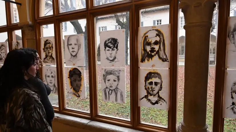 L'incontro con gli studenti all'auditorium San Barnaba per il Giorno della Memoria