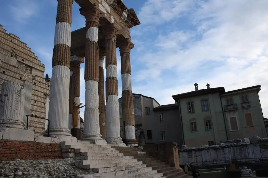 «Eppur si muove», lo spettacolo di Francesca Lattuada al Capitolium