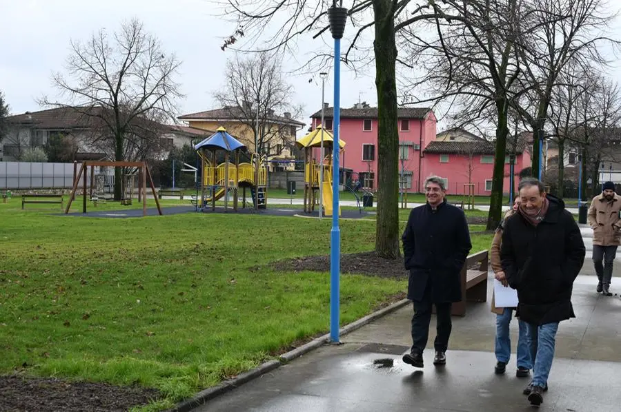 L'inaugurazione del parco di via Cacciamali