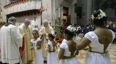 Una delle ultime celebrazioni della Festa delle Genti con il vescovo Tremolada
