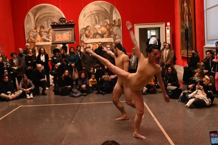 «Near life experience» di Angelin Preljocaj, nella Sala Rossa della Pinacoteca Tosio Martinengo