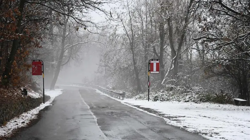 La prima neve del 2023 sul monte Maddalena