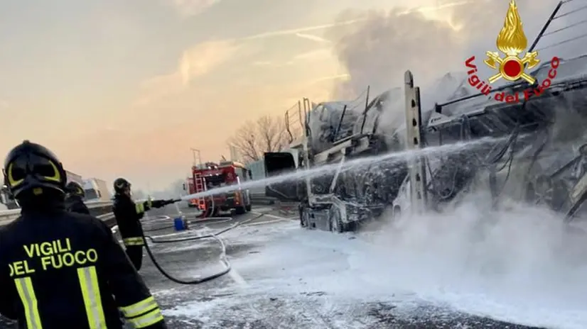 L'intervento dei vigili del fuoco in A21