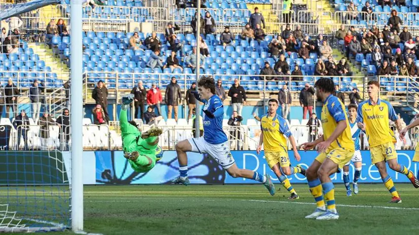 Il gol di Rodriguez contro il Frosinone - © www.giornaledibrescia.it