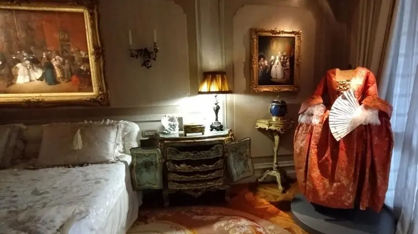 La «robe veneziana» tra i dipinti di Pietro Longhi nella Casa Museo