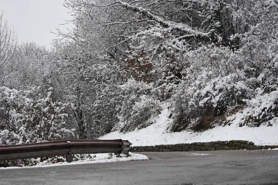 La prima neve del 2023 sul monte Maddalena