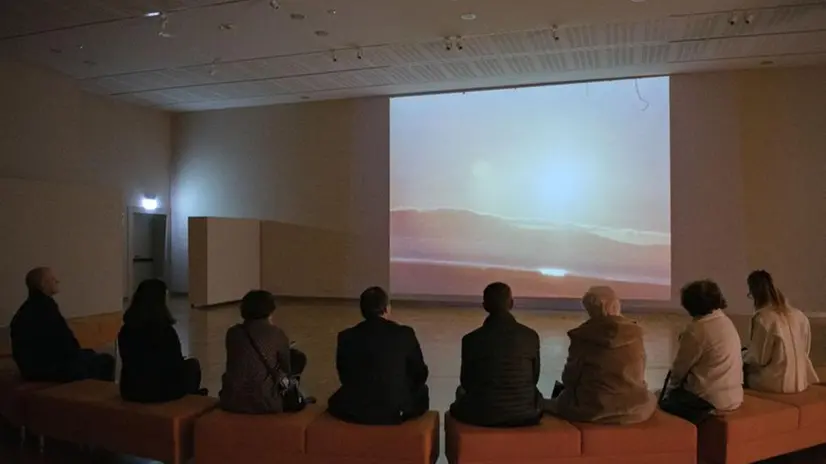 Il video Sunset e la conferenza stampa di presentazione della mostra