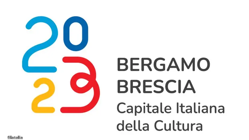 La cartolina con il logo di Capitale della Cultura di Poste - Foto fornita dalle Poste di Brescia