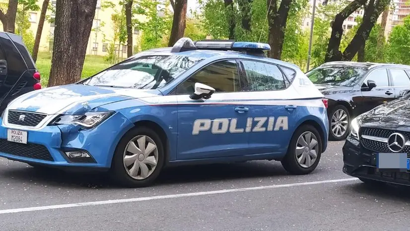 Un'auto della Polizia - © www.giornaledibrescia.it