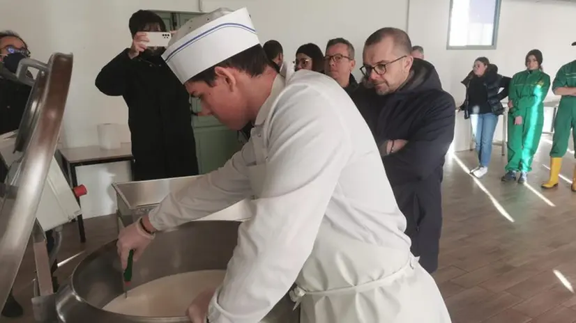 La visita al Pastori dell'assessore regionale all'agricoltura Fabio Rolfi