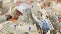 I depositi bancari di famiglie e imprese hanno quasi raggiunto nel 2021 i 38 miliardi di euro