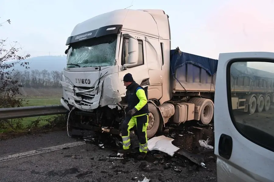 I mezzi coinvolti nell'incidente di Provaglio d'Iseo