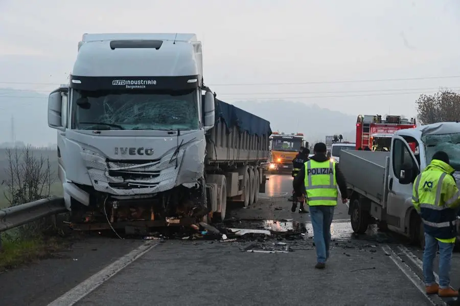 I mezzi coinvolti nell'incidente di Provaglio d'Iseo