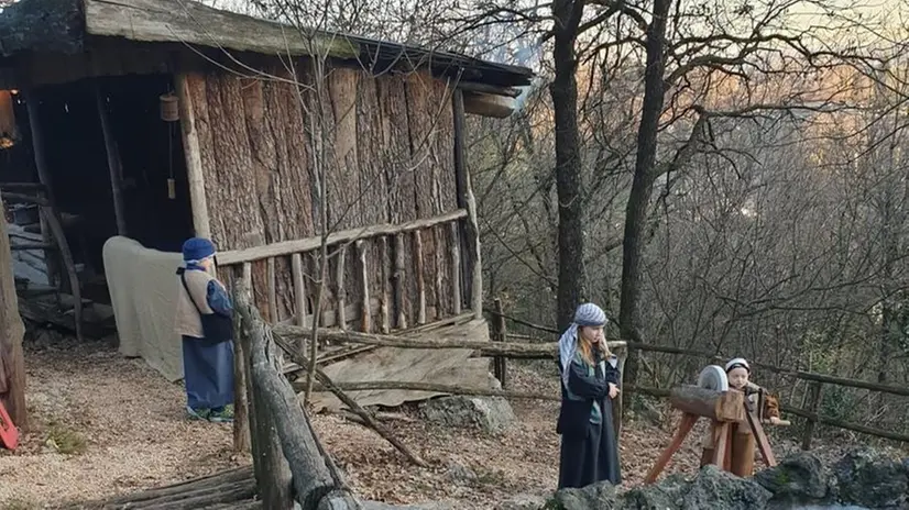 Presepe vivente di Nuvolera, com'era la baracca degli arrotini andata a fuoco