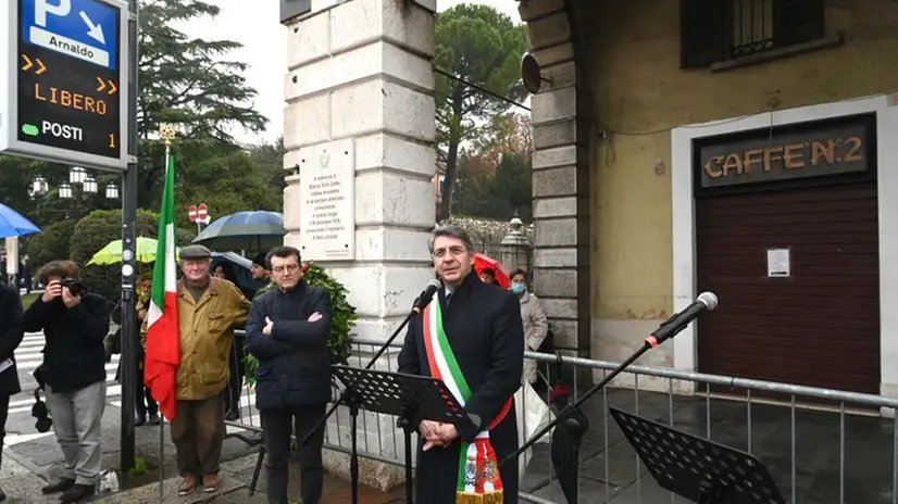 La commemorazione della bomba di piazzale Arnaldo del 1976