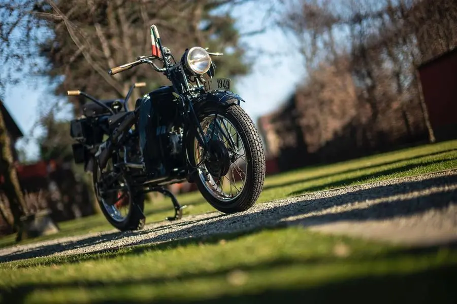 Cent'anni di Moto Guzzi, storico marchio motoristico italiano