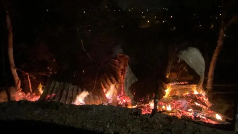 Nuvolera, presepe vivente in fiamme per la terza volta