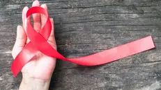Il fiocchetto rosso simboleggia la lotta contro l'Aids