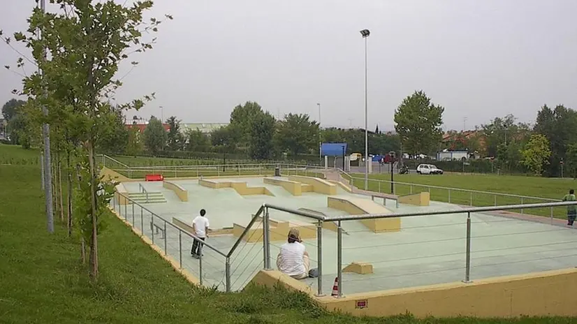 Come si presentava lo skate park del parco del Laghetto di Desenzano del Garda - © www.giornaledibrescia.it