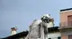 Settembre 2021: la statua decapitata in piazza del Mercato
