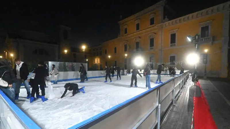 Brescia e le luminarie, le piazze in festa