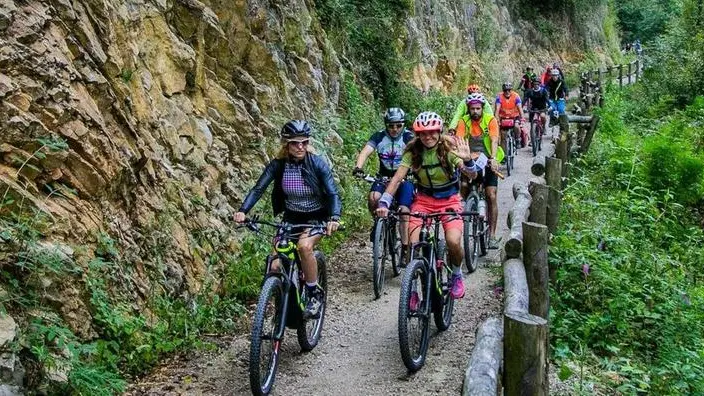 Il finanziamento regionale coprirà completamente la spesa affrontata dai Comuni per allestire la Greenway triumplina - © www.giornaledibrescia.it