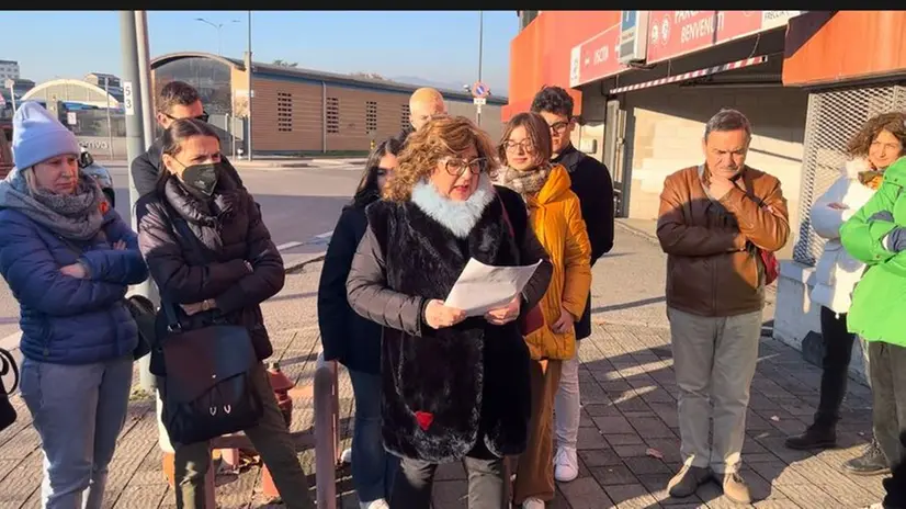 La protesta dei pendolari della Bassa Bresciana - Foto © www.giornaledibrescia.it