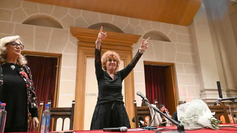 Fiorella Mannoia è premiata Donna Straordinaria 2022 al San Barnaba