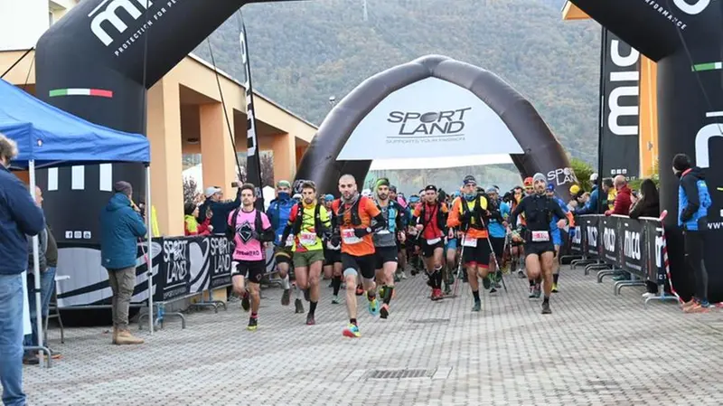 La partenza della Maddalena Urban Trail dall'oratorio Muratello di Nave