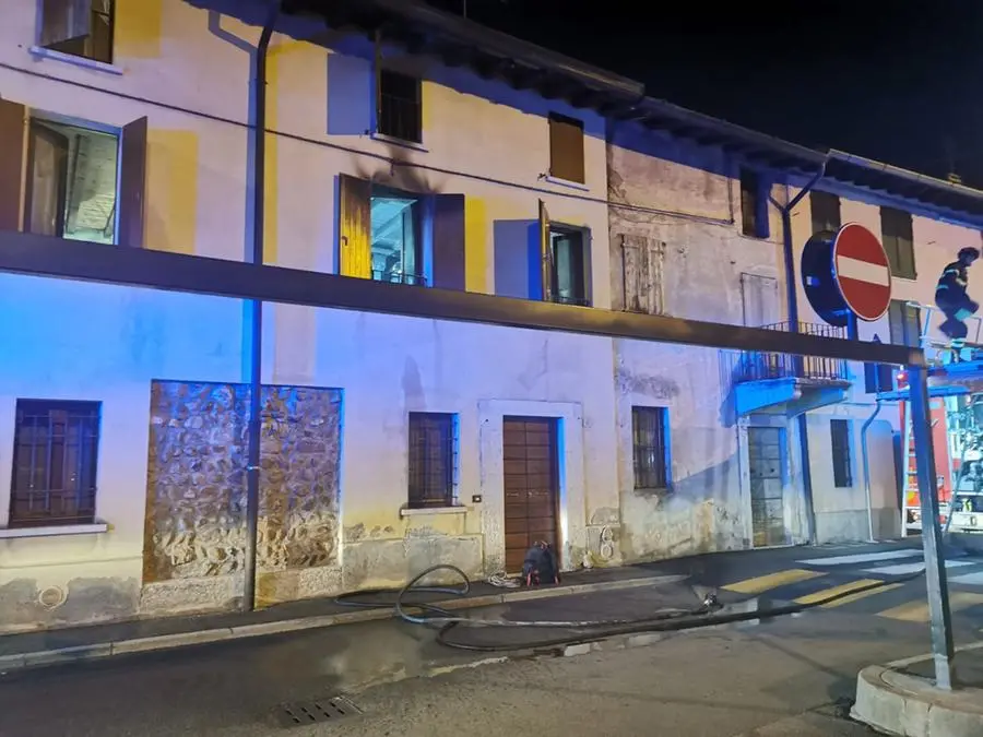 I soccorritori in via San Martino a Castenedolo