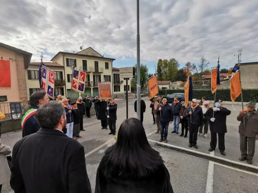 Le immagini dell'intitolazione della piazza a Domenico Capretti