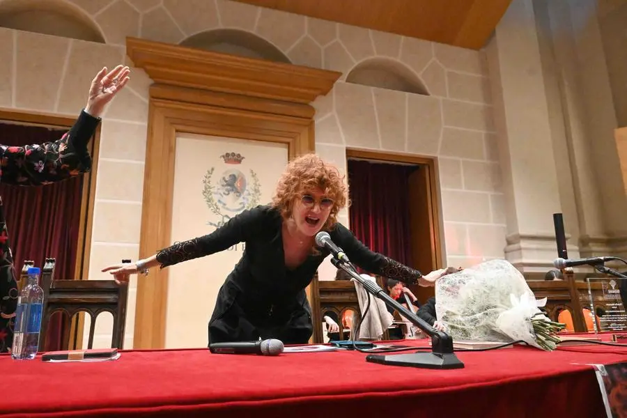 Fiorella Mannoia è premiata Donna Straordinaria 2022 al San Barnaba
