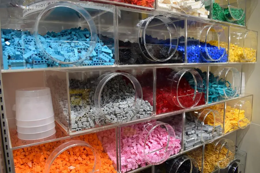 L'apertura del negozio Lego in corso Zanardelli