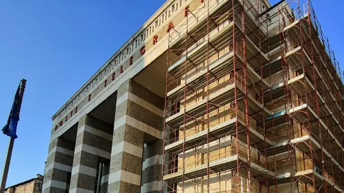 I lavori nel palazzo delle Poste di Piazza Vittoria