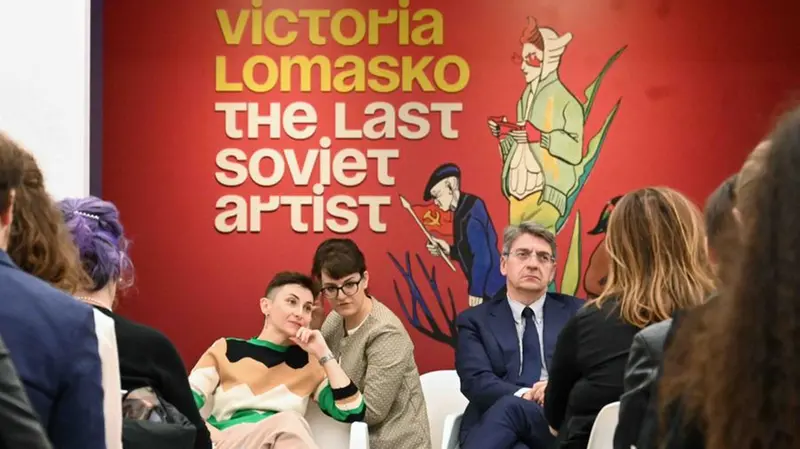 Victoria Lomasko alla presentazione della sua mostra allestita in Santa Giulia