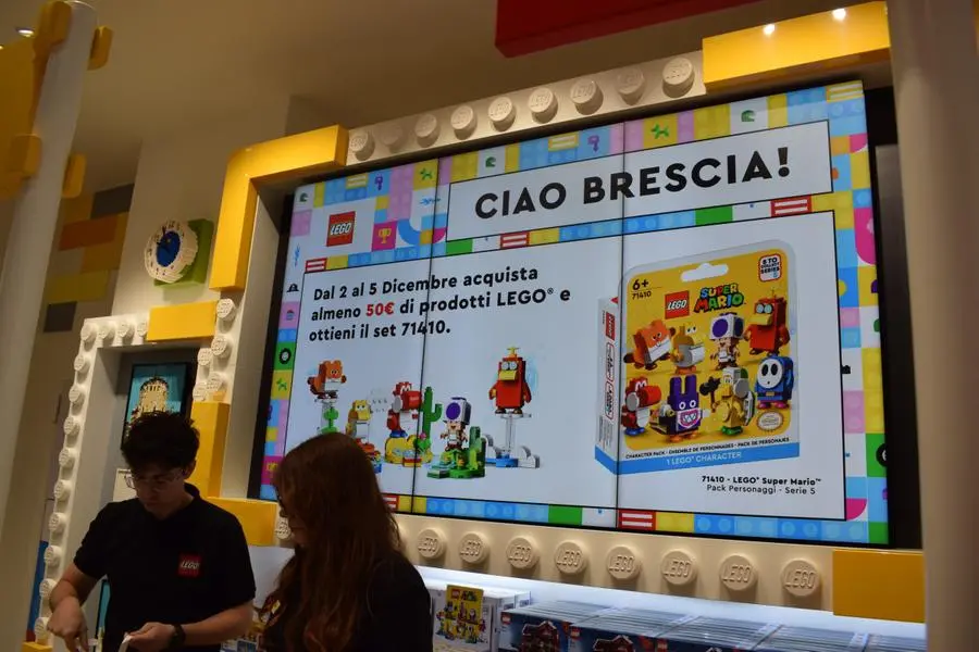 L'apertura del negozio Lego in corso Zanardelli
