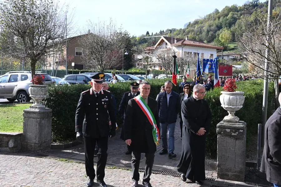 In piazza con noi a Barghe