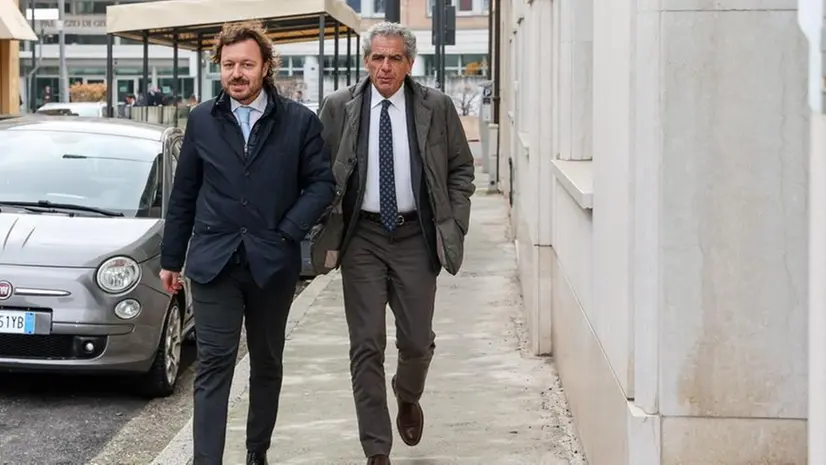 I consiglieri Rampinelli Rota e Ghirardi (a destra) - New Reporter © www.giornaledibrescia.it