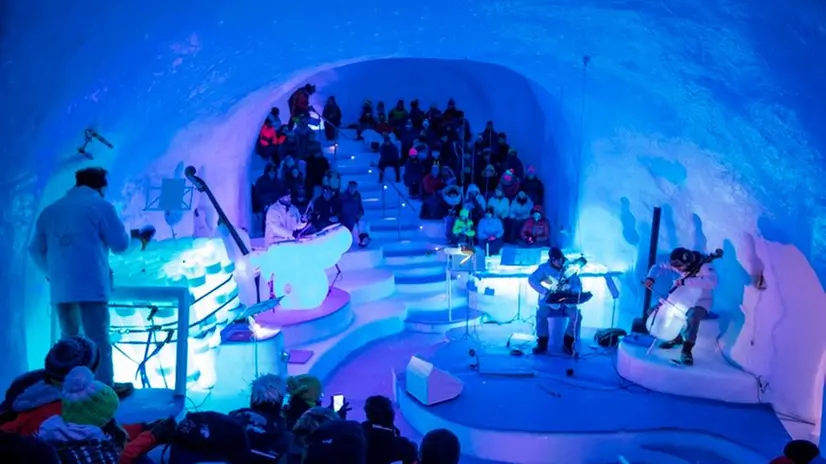 Uno dei concerti nell'Ice Dome a 2.600 metri